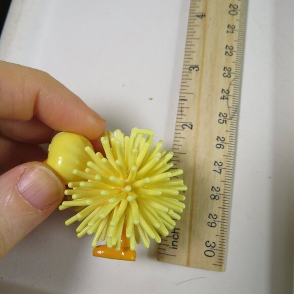 Easter Egg Filler: Porcupine Animal Balls (12) - Picture 2 of 5